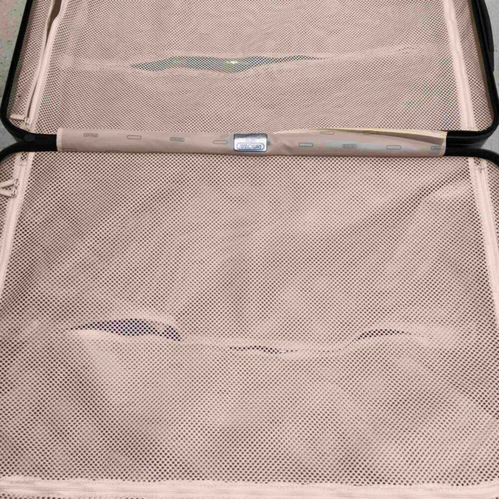 Rimowa Women Pre-Loved Bag Very Good Condition - Picture 4 of 5